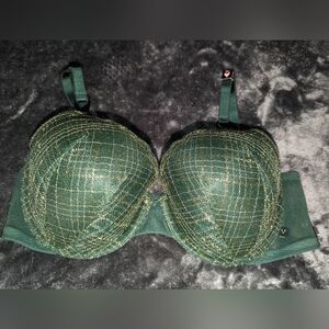 NWT Victoria secret lined Demi 38D